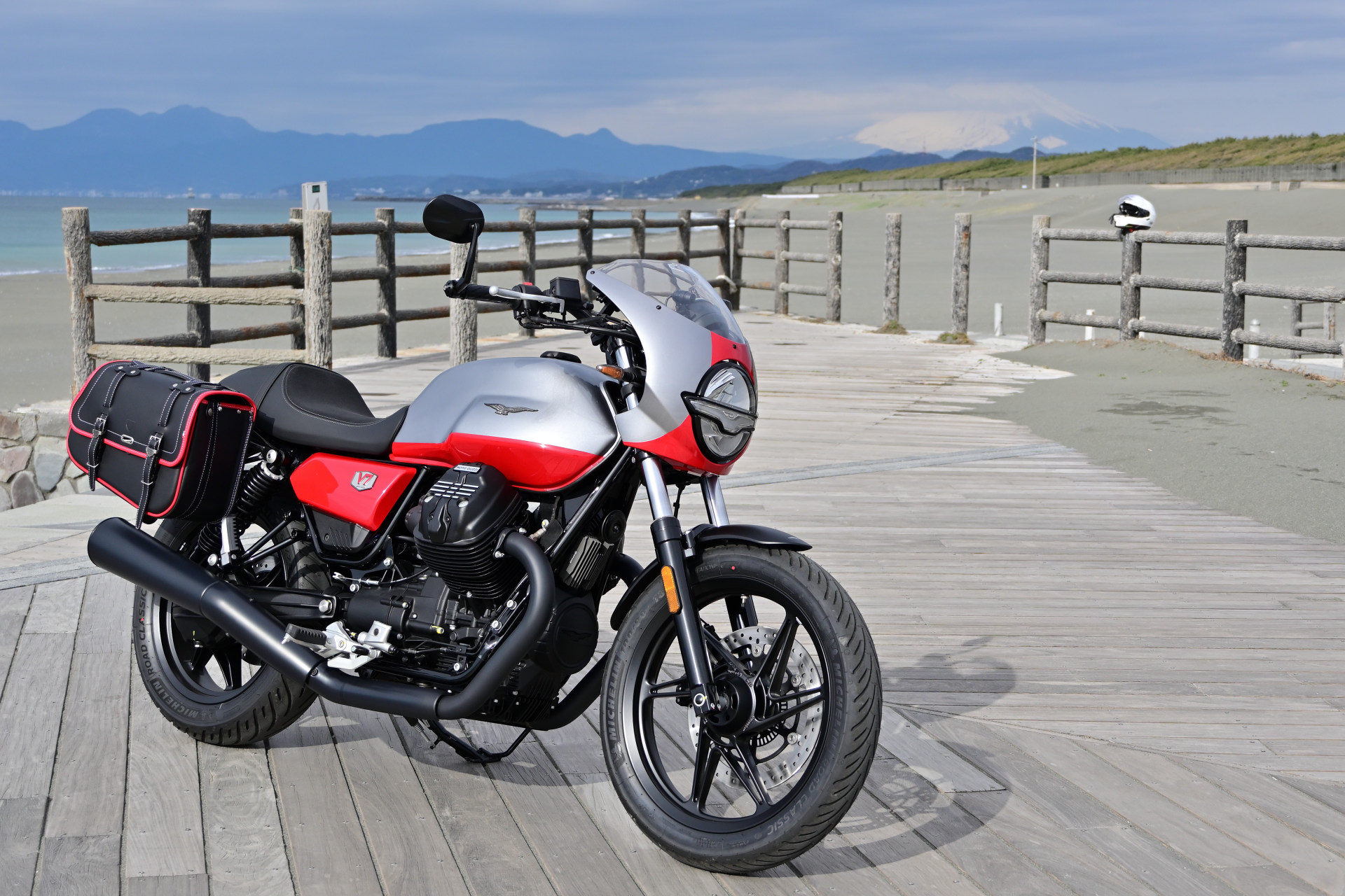 Moto Guzzi V7 Stone Corsa くん、ご紹介